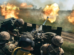 Dažu pēdējo dienu  laikā Ukrainas spēki guvuši taktiskus panākumus Doneckas apgabala Bahmutas rajonā. Lai arī krievu privātā militārā grupējuma Wagner algotņi turpina virzību Bahmutas centrā, Ukrainas spēki stabilizējuši flangus un apturējuši okupantu virzīšanos uz rietumiem gar Siverskijdoņecas kanālu — šis ūdens šķērslis kļuvis par kaimiņpilsētas Časivjaras aizsardzības sastāvdaļu.
Foto — Scanpix