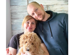 Valērijs Trusijs ar sievu un ģimenes mīluli.
Foto no personīgā arhīva
