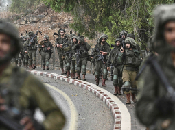 Izraēlas karavīri valsts ziemeļos pie robežas ar Libānu.
Foto — Scanpix