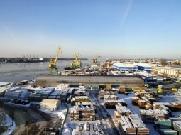Rīgas ostas teritorija. Foto - Edijs Pālens, LETA