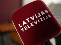 Latvijas Televīzijas mikrofons. Foto - Lita Millere, LETA