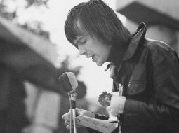Hermanis Marģers Majevskis Dzejas dienās Liepājā 1982. gadā. Rakstniecības un mūzikas muzeja krājums