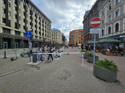Vecrīgas barjera. Foto no Twitter lietotāja none of the above