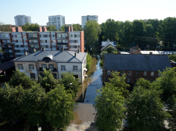 Pēc pērngada 29. jūlija vētras applūdušās ielas Jelgavā. Foto - Evija Trifanova, LETA