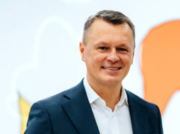 Valts Ābols. Publicitātes foto