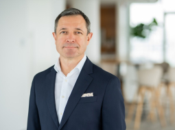 Dzintars Kalniņš. Publicitātes foto