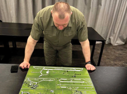 Militārās operācijas Zirnekļtīkls plānošana. 1. jūnija naktī ukraiņu droni  uzbruka pieciem militārajiem lidlaukiem dziļi Krievijas iekšienē. Foto — Ukrainas Bruņotie spēki