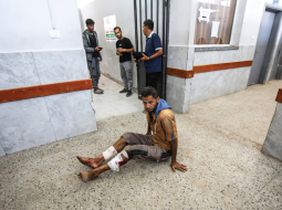 Kāds palestīnietis, kuru Izraēlas armijas karavīri sašāva 11. jūnijā pie viena no pārtikas izdales punktiem Gazā.