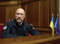 Bijušais Ukrainas valdības vadītājs, tagad aizsardzības ministra amatā ieceltais Deniss Šmihaļs.