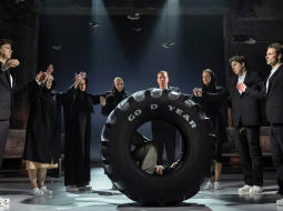 Bēru aina. Riepa kā tāds mūža rats aizripina mūžībā tos, kuru laiks pienācis. Publicitātes foto