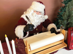 Ziemassvētku vecītis, kas Instagram atrodams kā @Salatevs, pēdējā laikā novērojis, ka pieaugušie cits citam dāvina nevis lietas, bet gan piedzīvojumus vai īpaši kopā pavadītu laiku.