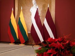 Lietuvas un Latvijas karogi. Foto - Zane Bitere, LETA