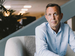 Tobias Linds. Publicitātes foto.