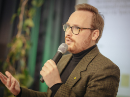 Miks Celmiņš. Publicitātes foto.