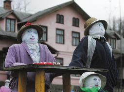 Sabiles leļļu māja.