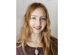 «Mākslā foršais ir tas, ka tā nav obligāti jāpadara par mārketinga stratēģiju vai produktu,» saka Keitija Bārbale.