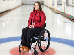 Elija sapņo kļūt par satura veidotāju sociālajos tīklos, parādīt cilvēkiem ar kustību traucējumiem, cik daudz iespējams izdarīt.