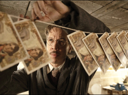 Filmas galvenajam varonim ir reāls prototips — poļu inženieris Bojarskis, kurš Francijā nonāca pēc Otrā pasaules kara. Galvenajā lomā aktieris Reda Katebs. Publicitātes foto