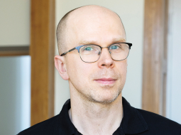 Toms Kreicbergs.